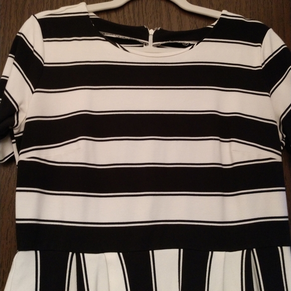 LOFT Black & White Striped Dress - Picture 6 of 7